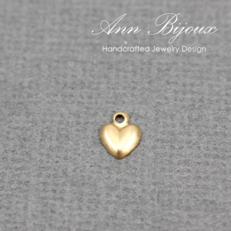 gold-filled-dainty-heart-charm